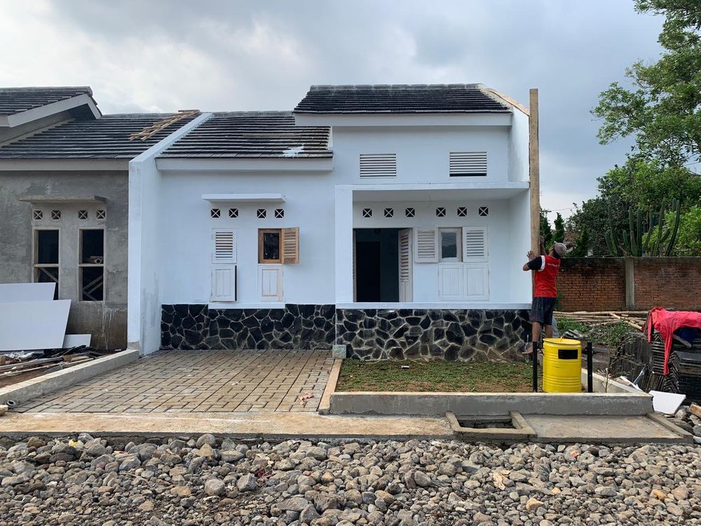 foto tampak rumah tipe 60/33 perumahan Kanigara Garden