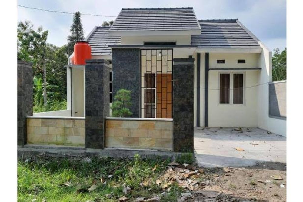 foto tampak rumah tipe 45 perumahan PERUMAHAN GRIYA JOMBANGAN