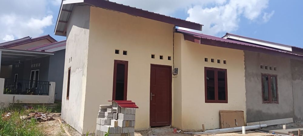 foto tampak rumah tipe 36/84 perumahan PERUMAHAN PURI KARANG JOANG
