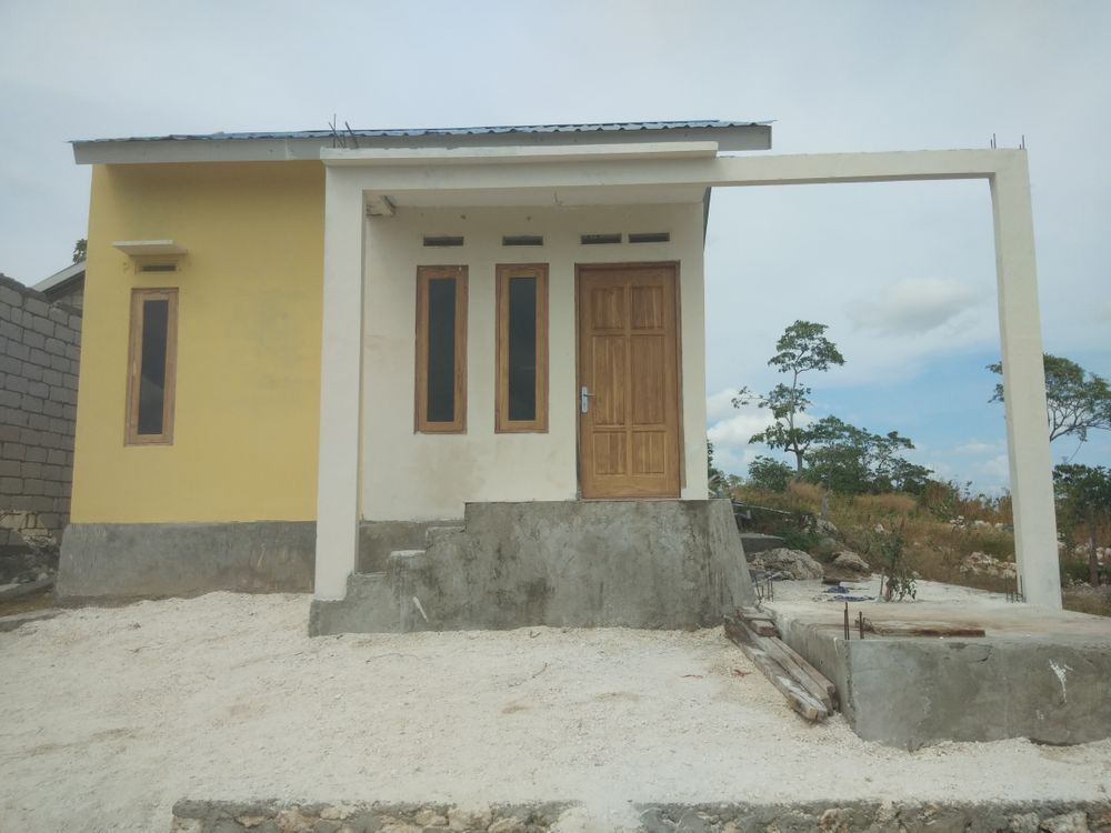 foto tampak rumah tipe 36 perumahan FLOSINDO CENDANA TIMOR