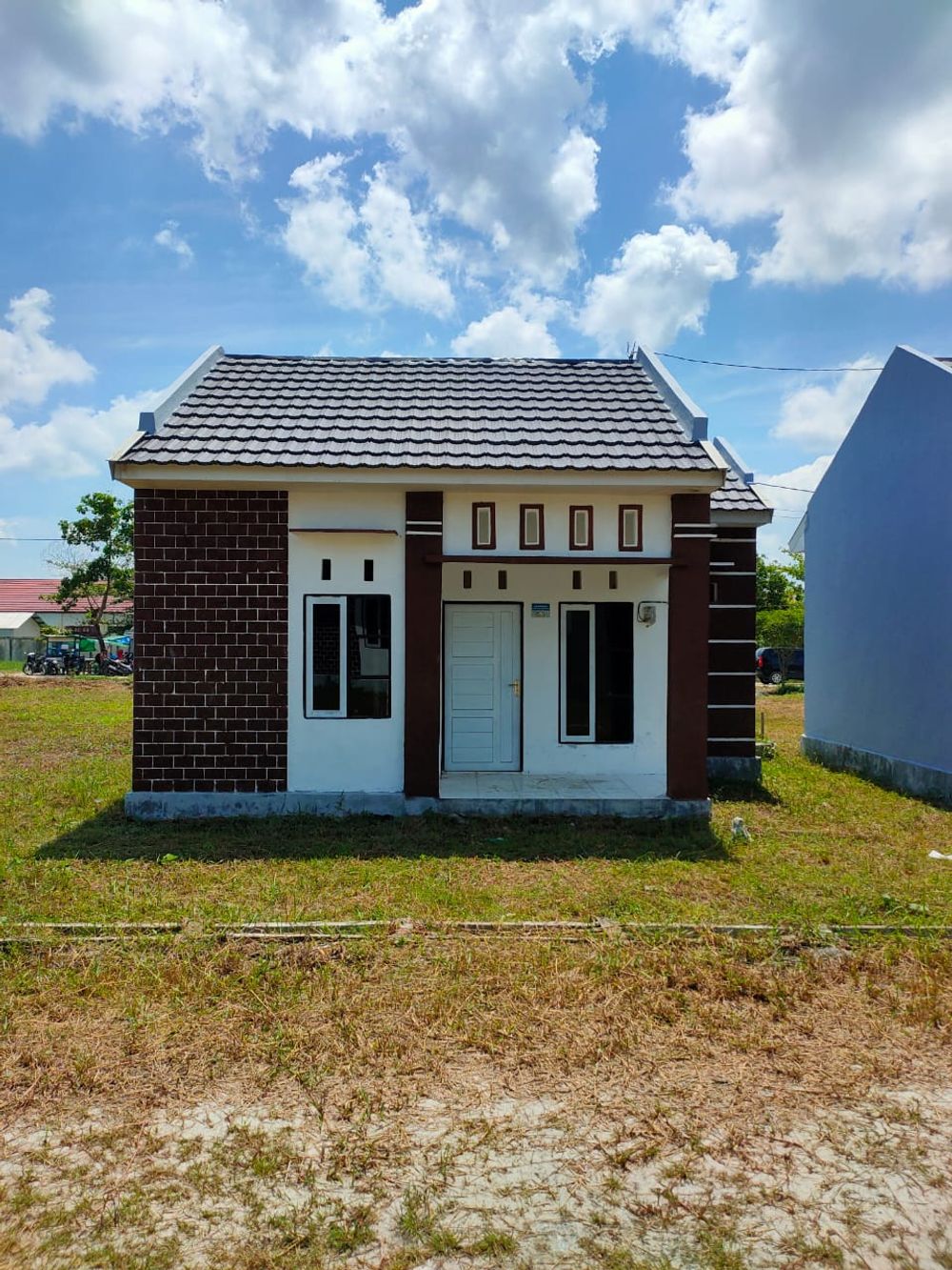 foto tampak rumah tipe 36 Blok 15 Timur perumahan Bina Karya Permai