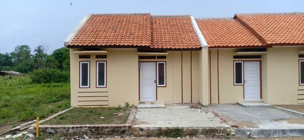 foto tampak rumah tipe 36/72 perumahan Griya Santolo Regency