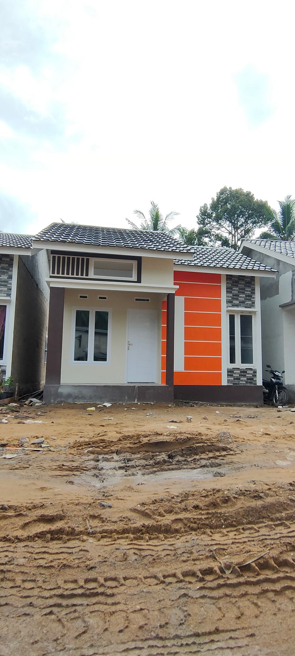 foto tampak rumah tipe 36 perumahan CAHAYA ASRI