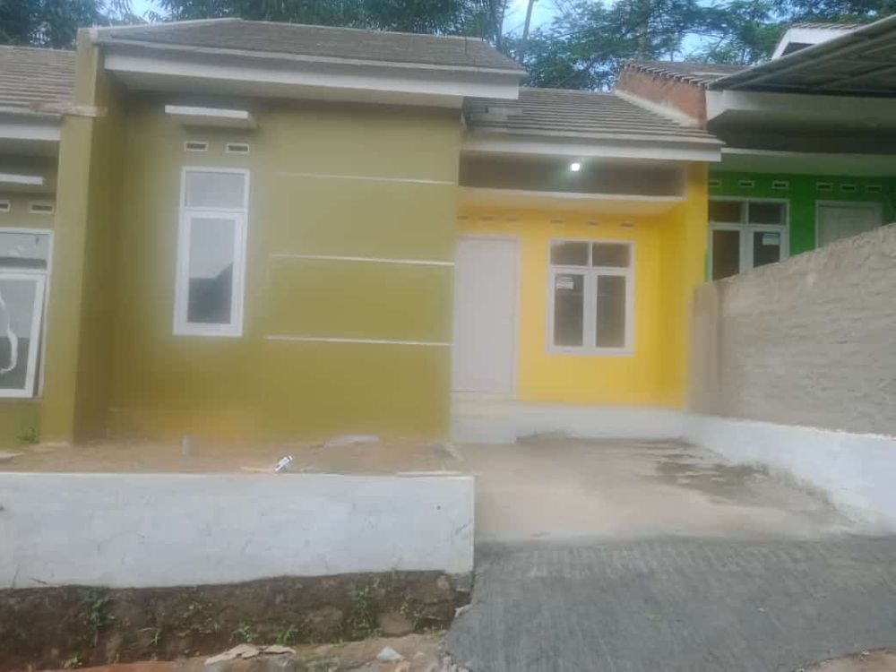 foto tampak rumah tipe 36/69 perumahan VANIA REGENCY