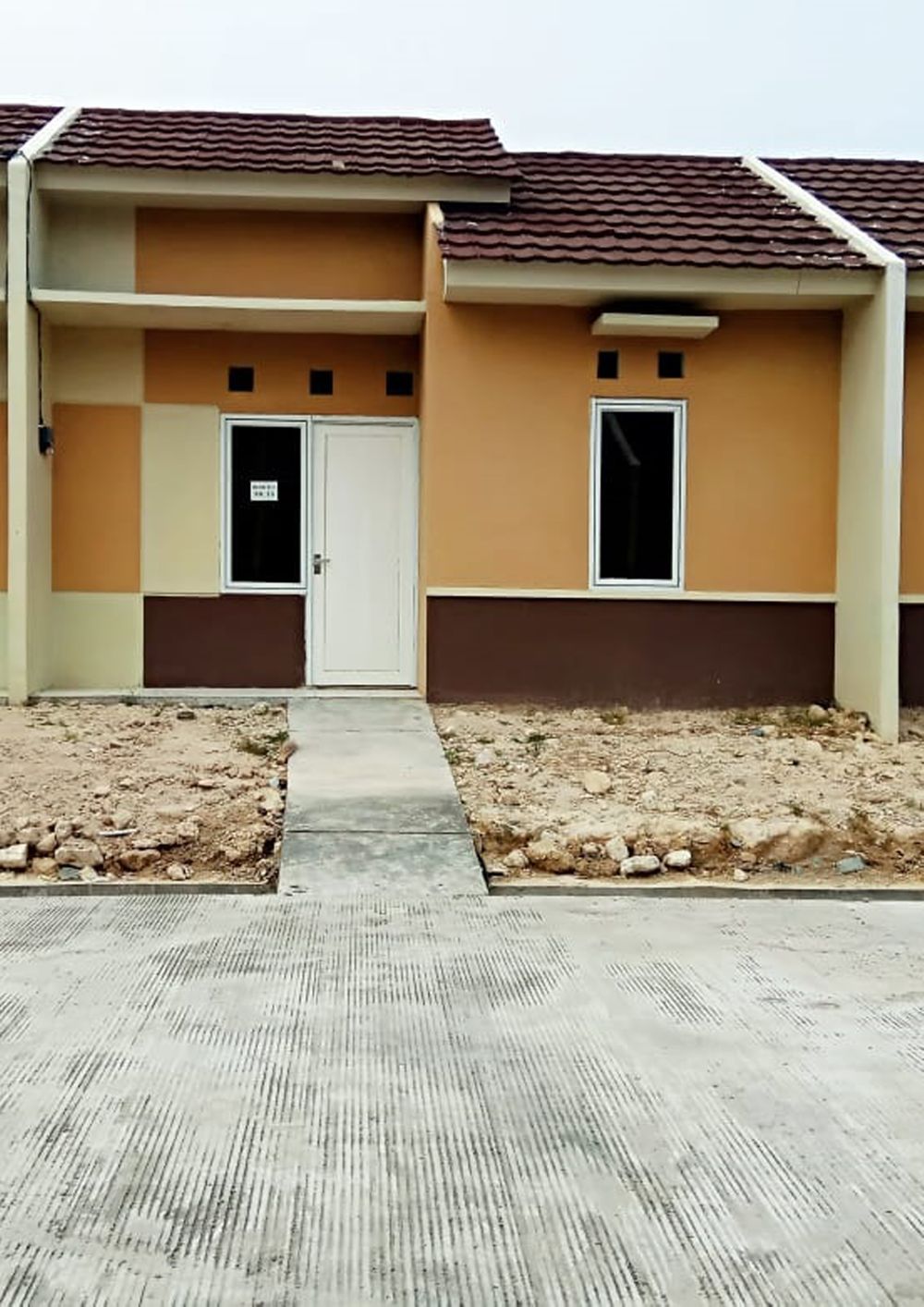 foto tampak rumah tipe Azzura 30/60 perumahan Perumahan Daru Raya