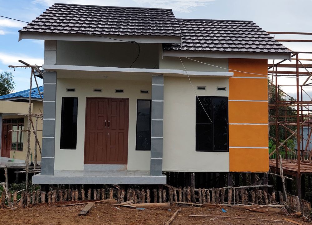 foto tampak rumah tipe 36 perumahan GREEN KHARISMA MAHLIGAI