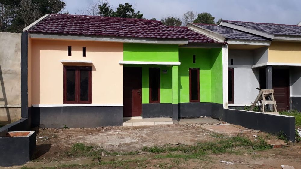 foto tampak rumah tipe 36/84 perumahan BUMI AKASIA PERMAI