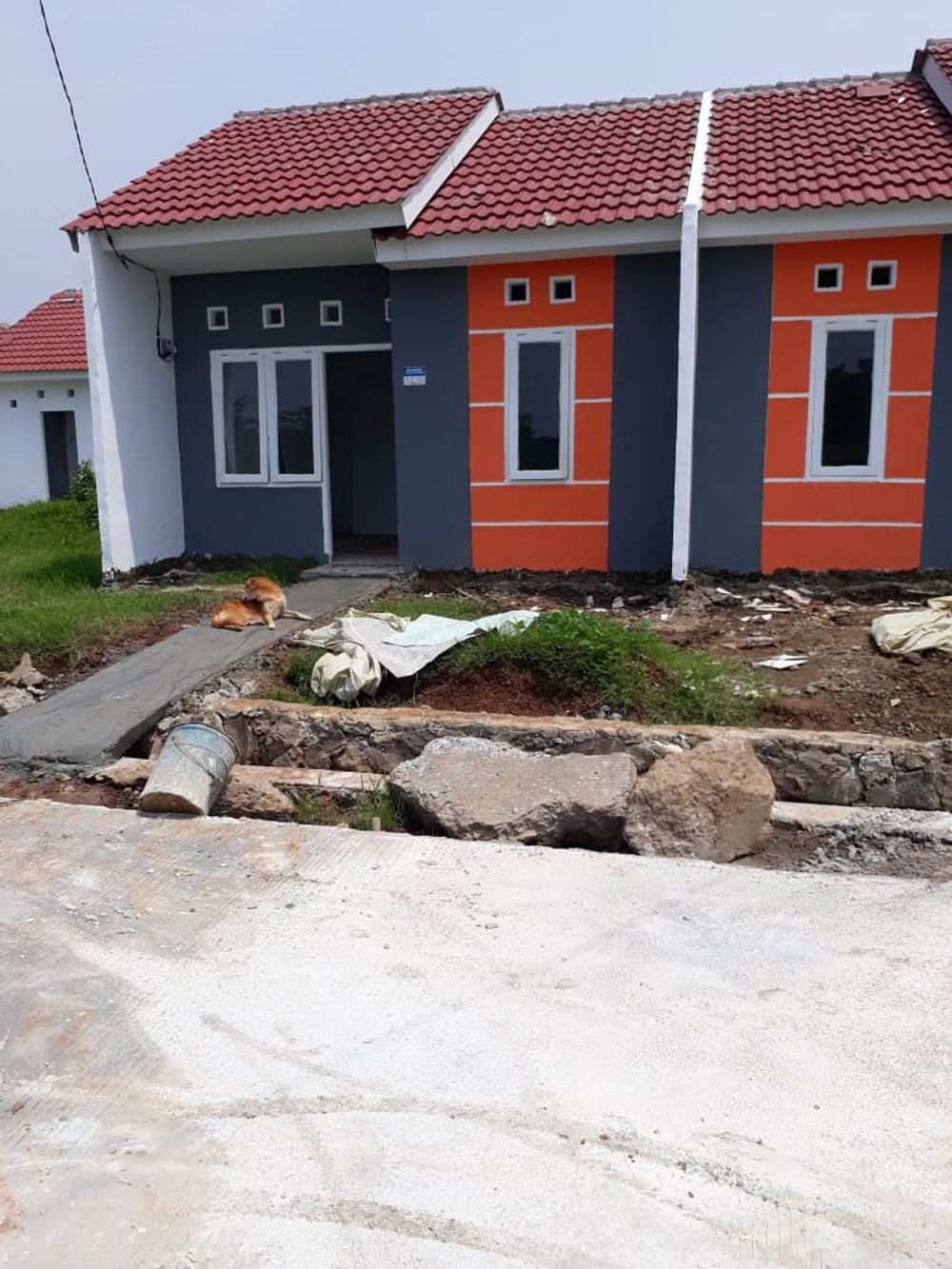 foto tampak rumah tipe 29/60 perumahan Cibening Indah