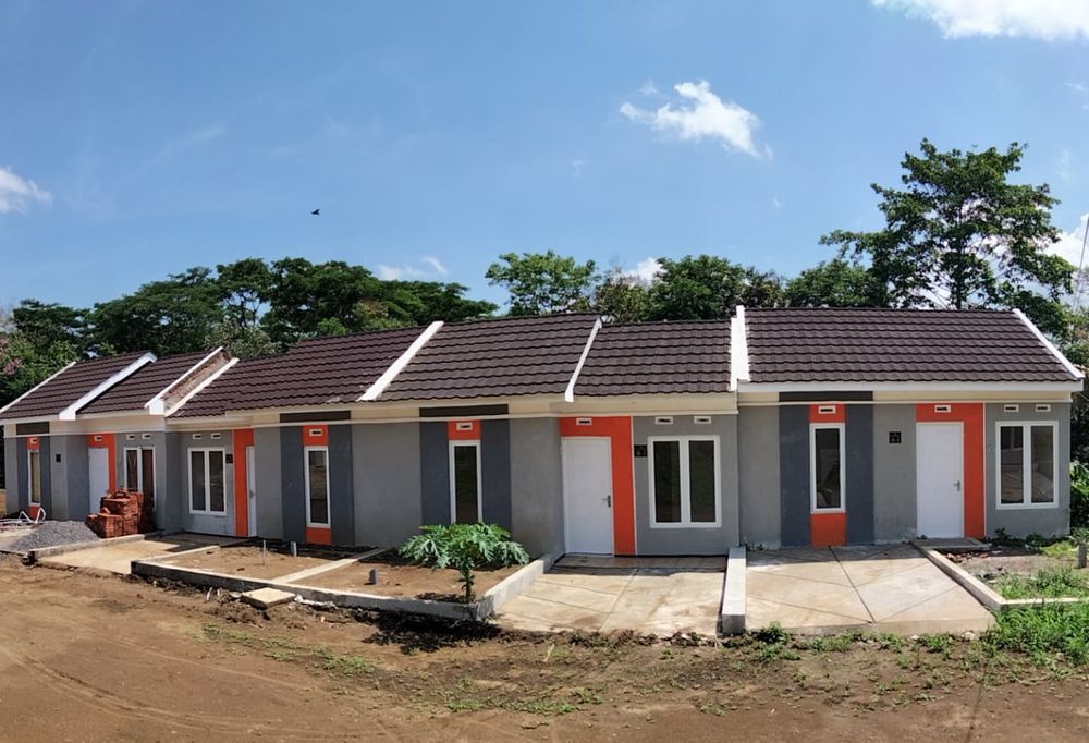 foto tampak rumah tipe 30/60 perumahan Green Park wonokoyo