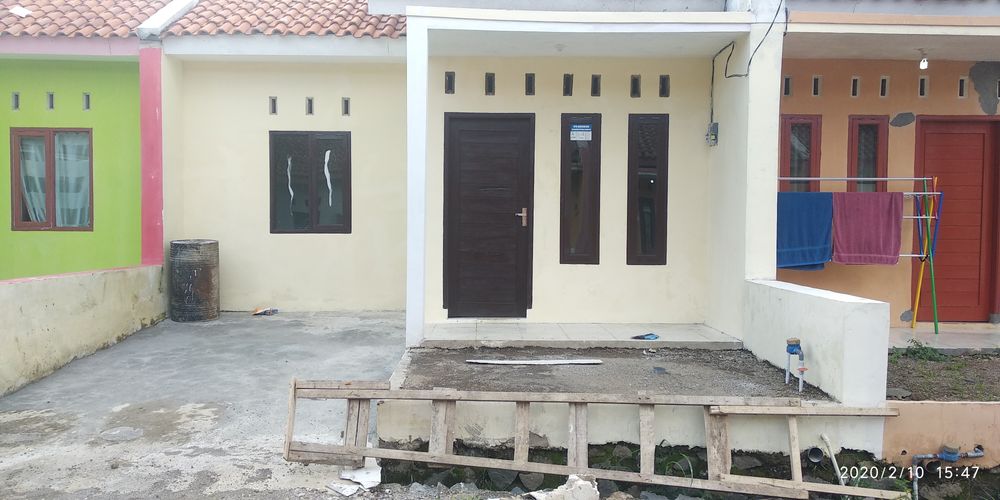 foto tampak rumah tipe 36/72 perumahan Pondok Nangela Indah