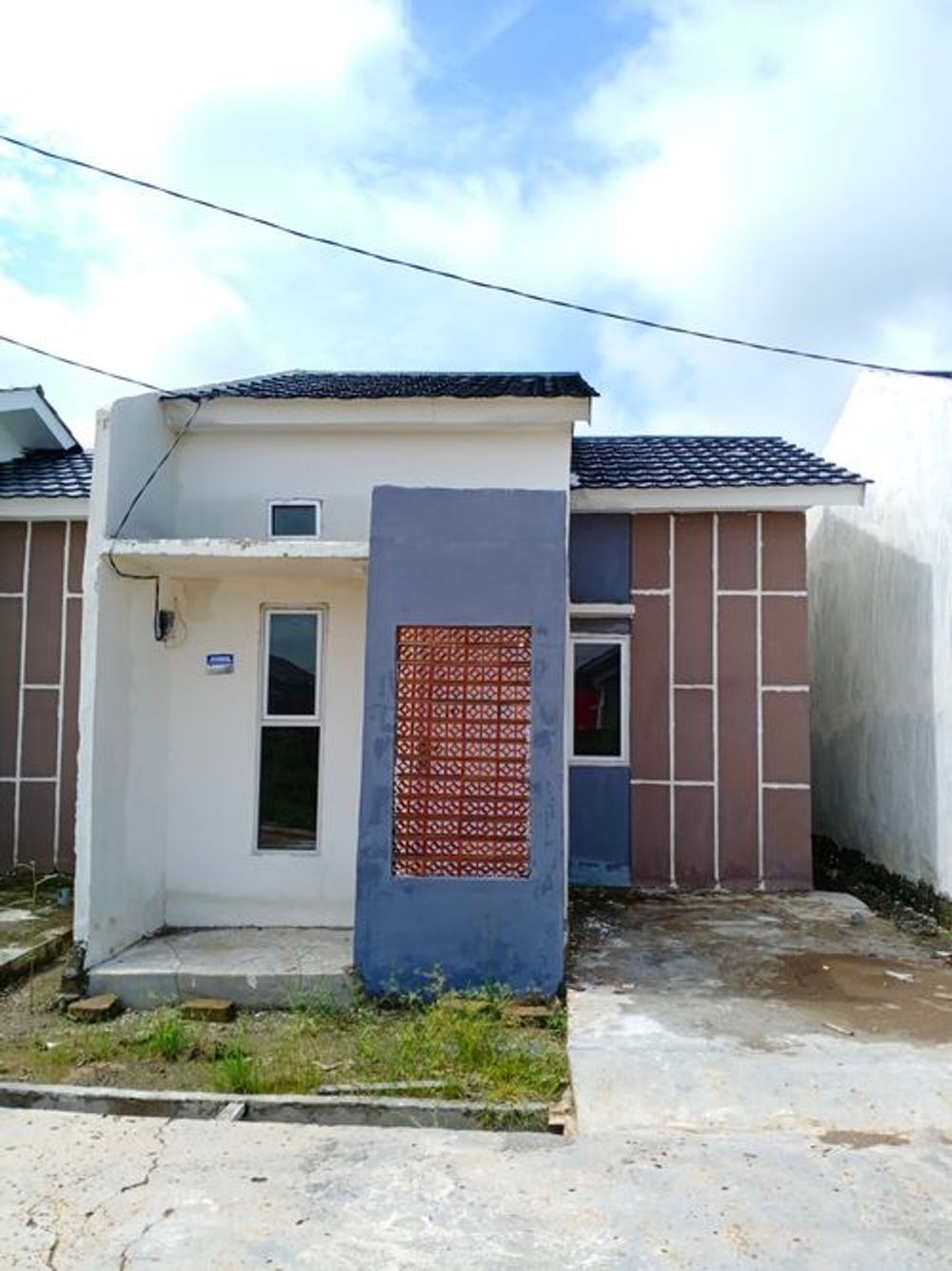 foto tampak rumah tipe 36 perumahan BARANGAN INDAH PERMAI