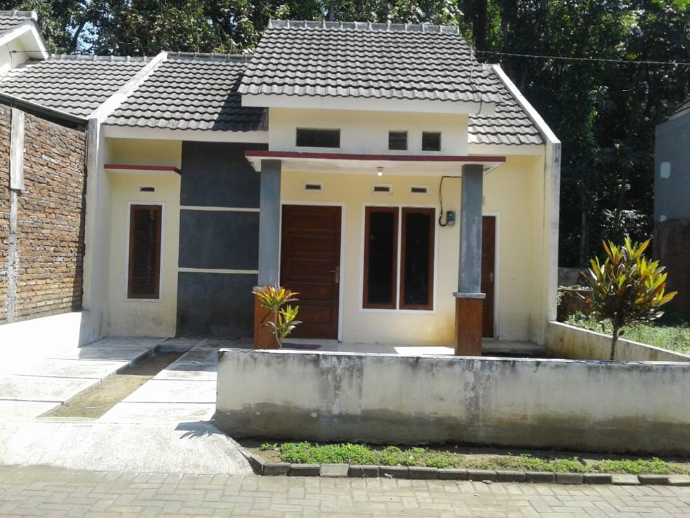 foto tampak rumah tipe 45/107 perumahan De Grand Land Turen