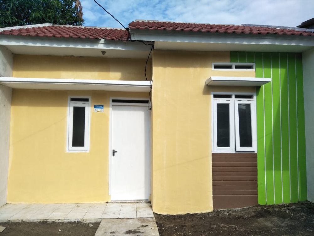 foto tampak rumah tipe 22/60 perumahan VILLA CILEUNGSI ASRI 2