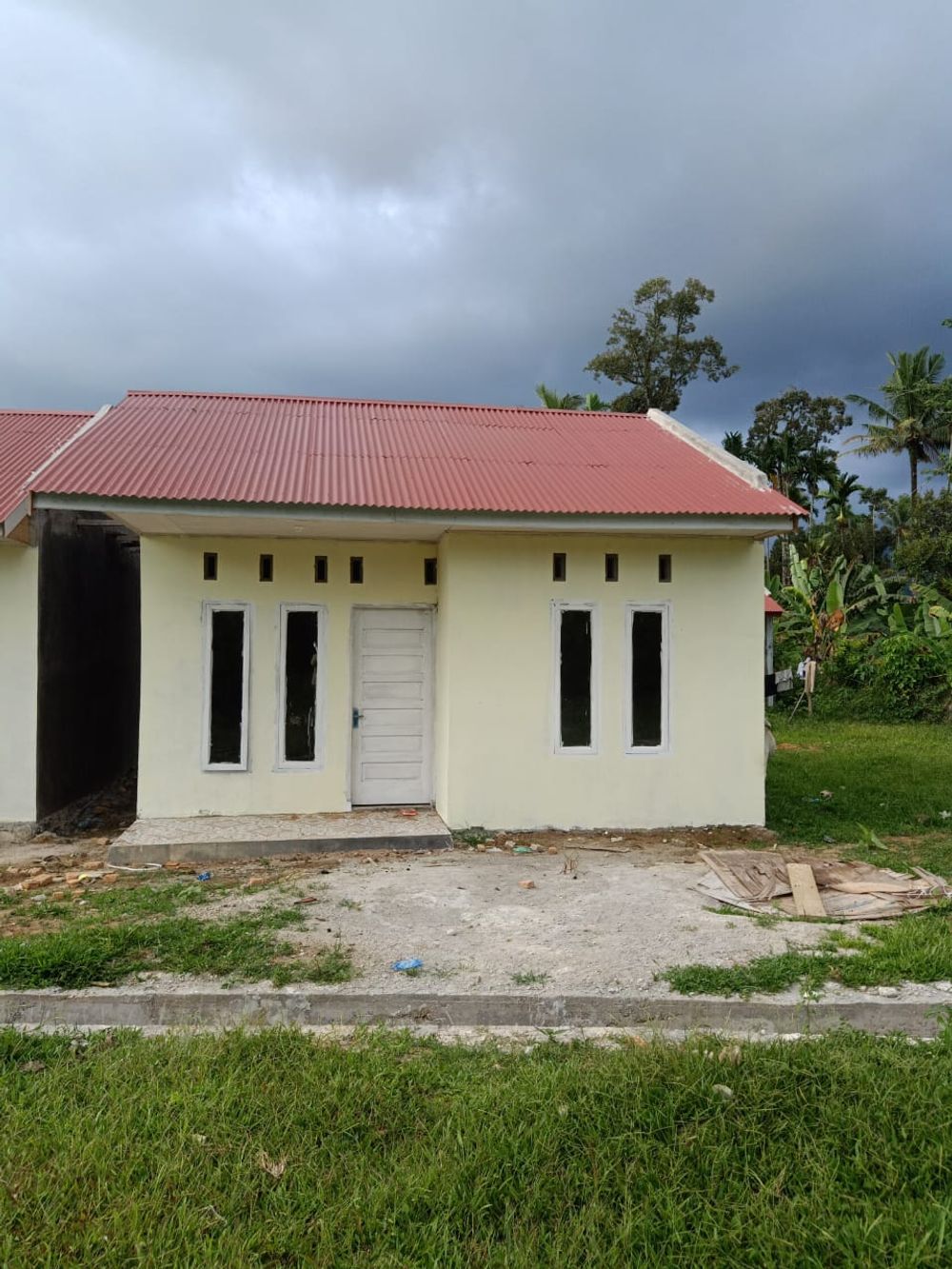foto tampak rumah tipe 36 perumahan Sari Minang III