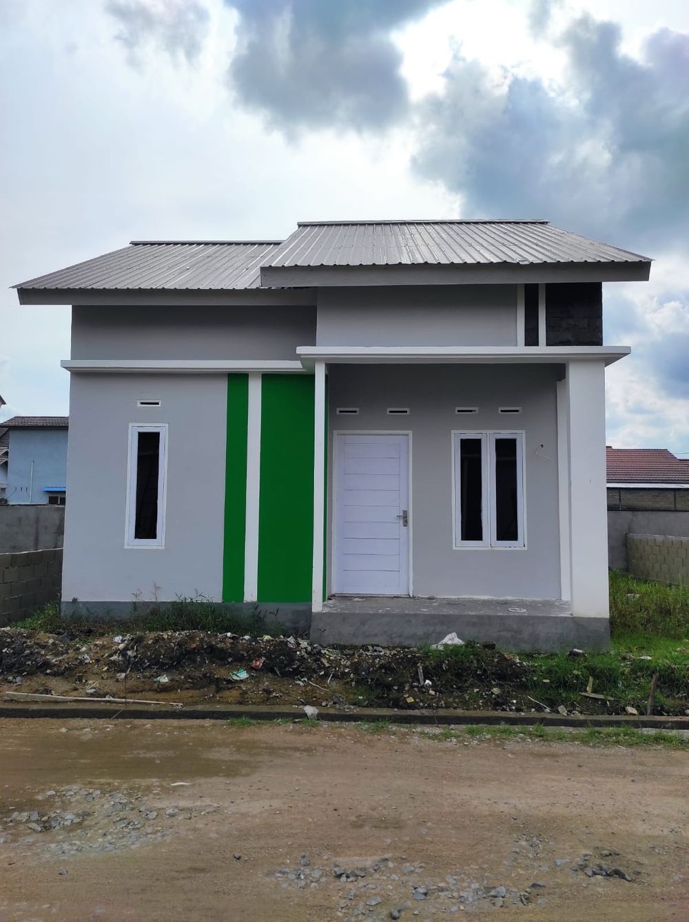 foto tampak rumah tipe 36 perumahan Citra Mandiri