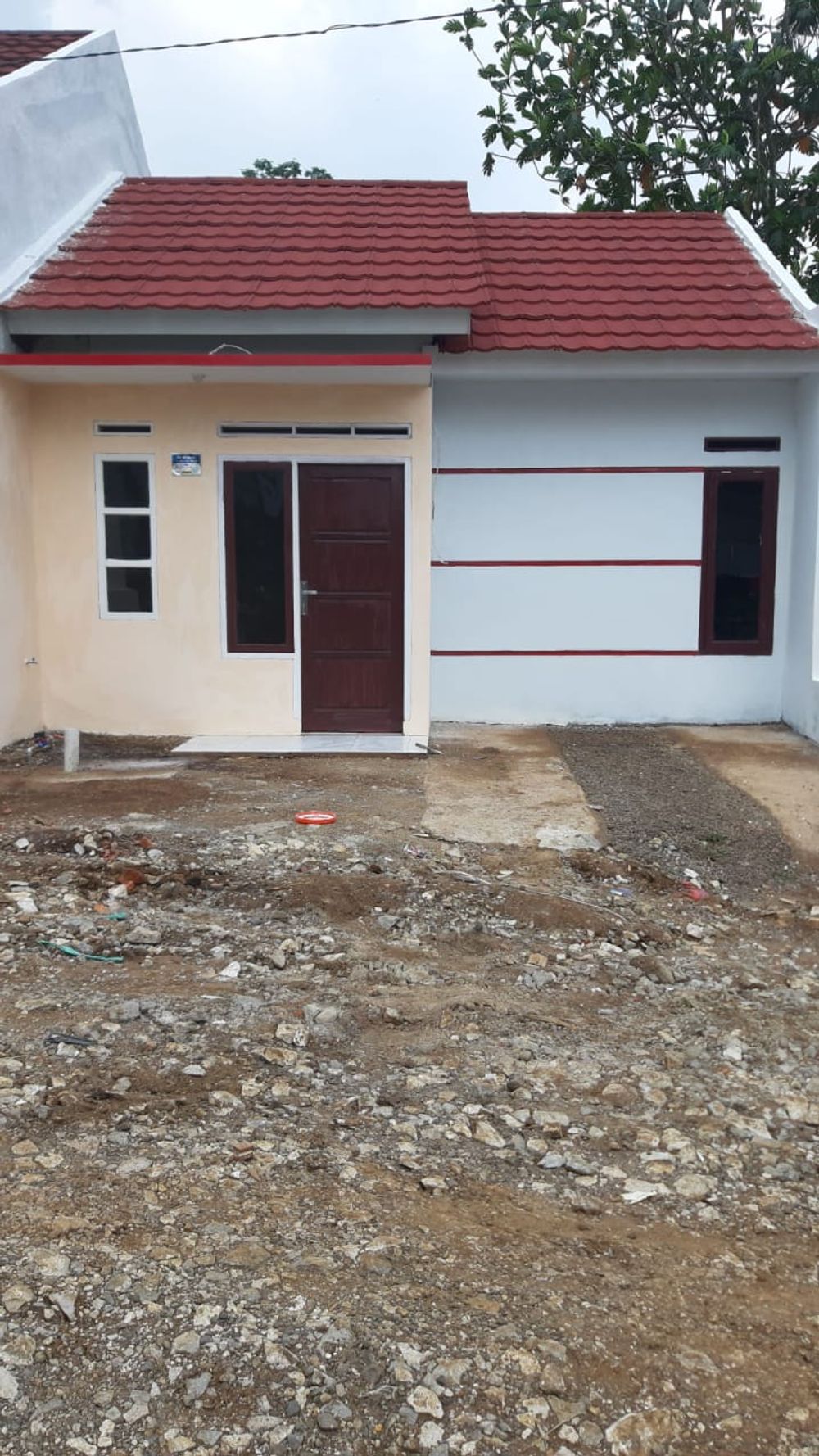 foto tampak rumah tipe 30/60 perumahan Pesona Ciater Residence 2