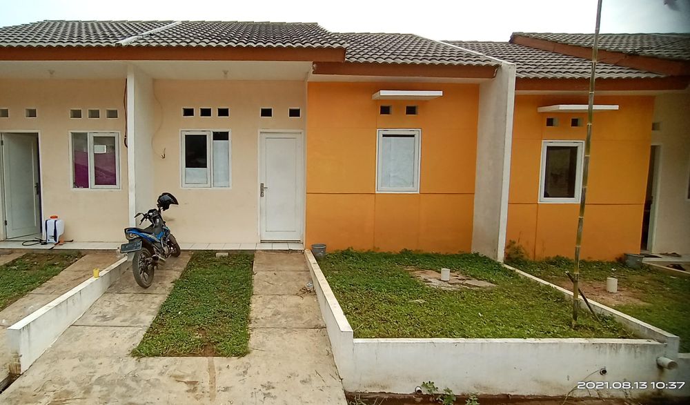 foto tampak rumah tipe 30 perumahan Puri Tenjo