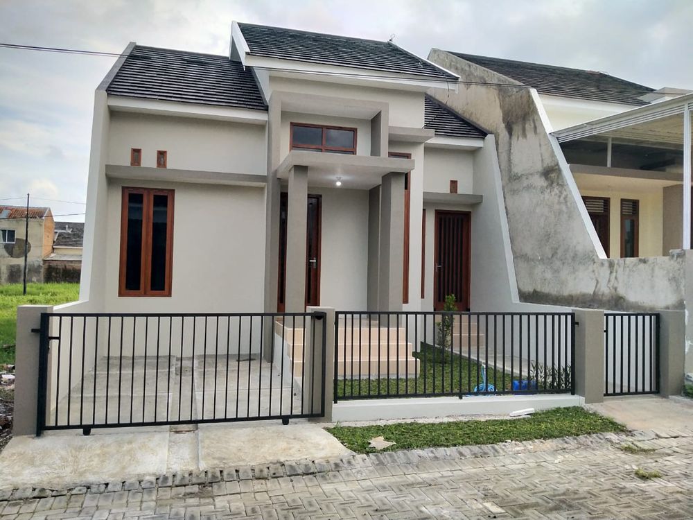 foto tampak rumah tipe 47/112 perumahan BUNGA RESIDENCE