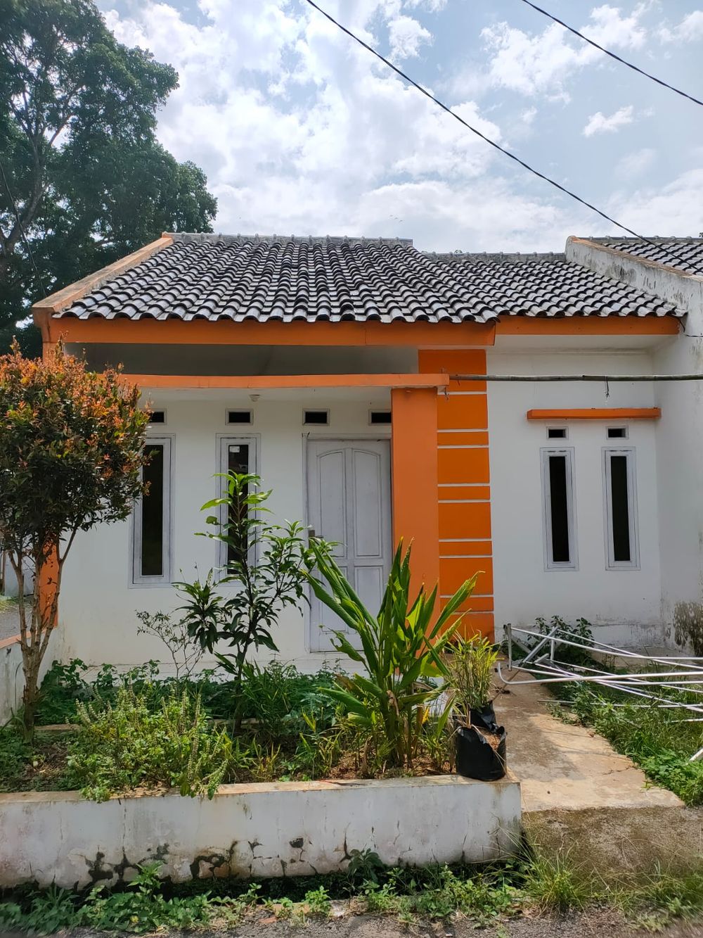 foto tampak rumah tipe 36/60 perumahan NANGELA RESIDENCE