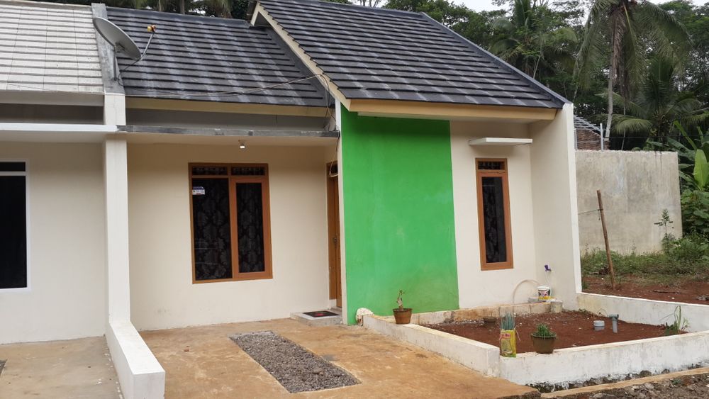 foto tampak rumah tipe 36 perumahan Griya Alam Hijau