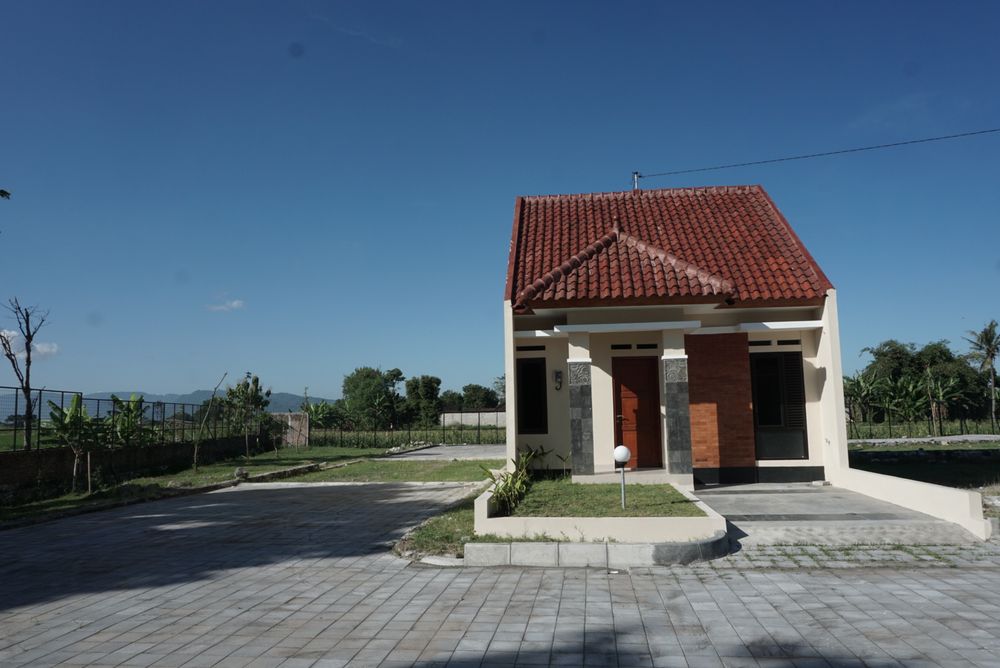 foto tampak rumah tipe D perumahan Ambara Citra