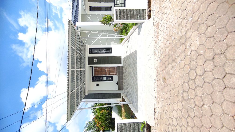 foto tampak rumah tipe 48-96 perumahan VIENNA Residence