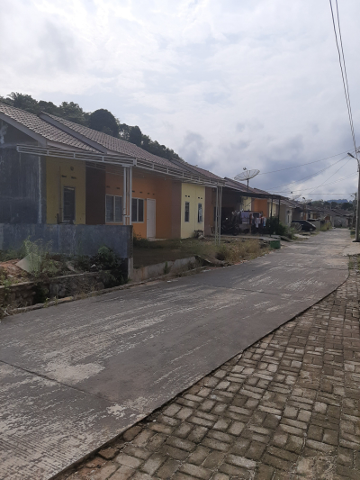 foto posisi tengah perumahan PERMATA GARDEN