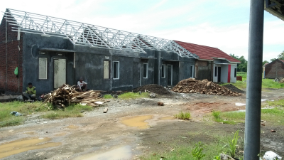 foto posisi tengah perumahan BUMI CARUBAN ASRI