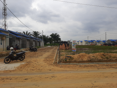 foto posisi tengah perumahan MUTIARA PANDAU TAHAP II