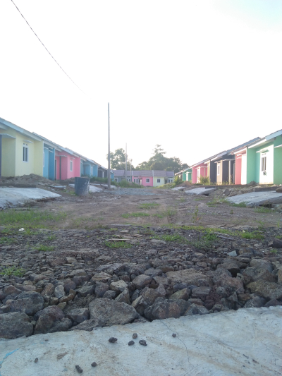 foto posisi tengah perumahan RANAU ESTATE SERANG 3