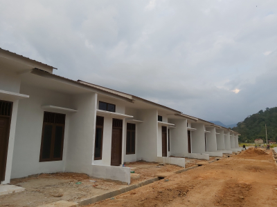 foto posisi tengah perumahan TOHOLAND NATIO