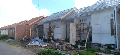 foto posisi tengah perumahan LANTANA GARDEN