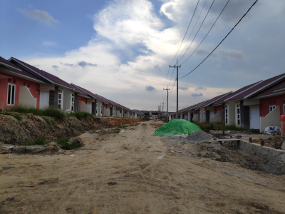 foto posisi tengah perumahan PESONA BUKIT BATUAH 2