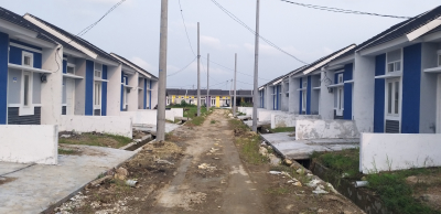 foto posisi tengah perumahan Permata Serang Baru