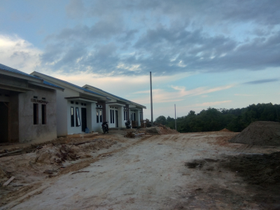 foto posisi tengah perumahan VILLA MUTIARA BOULEVARD