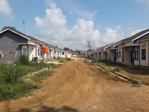 foto posisi tengah perumahan Komplek Pesona Modern Blok A
