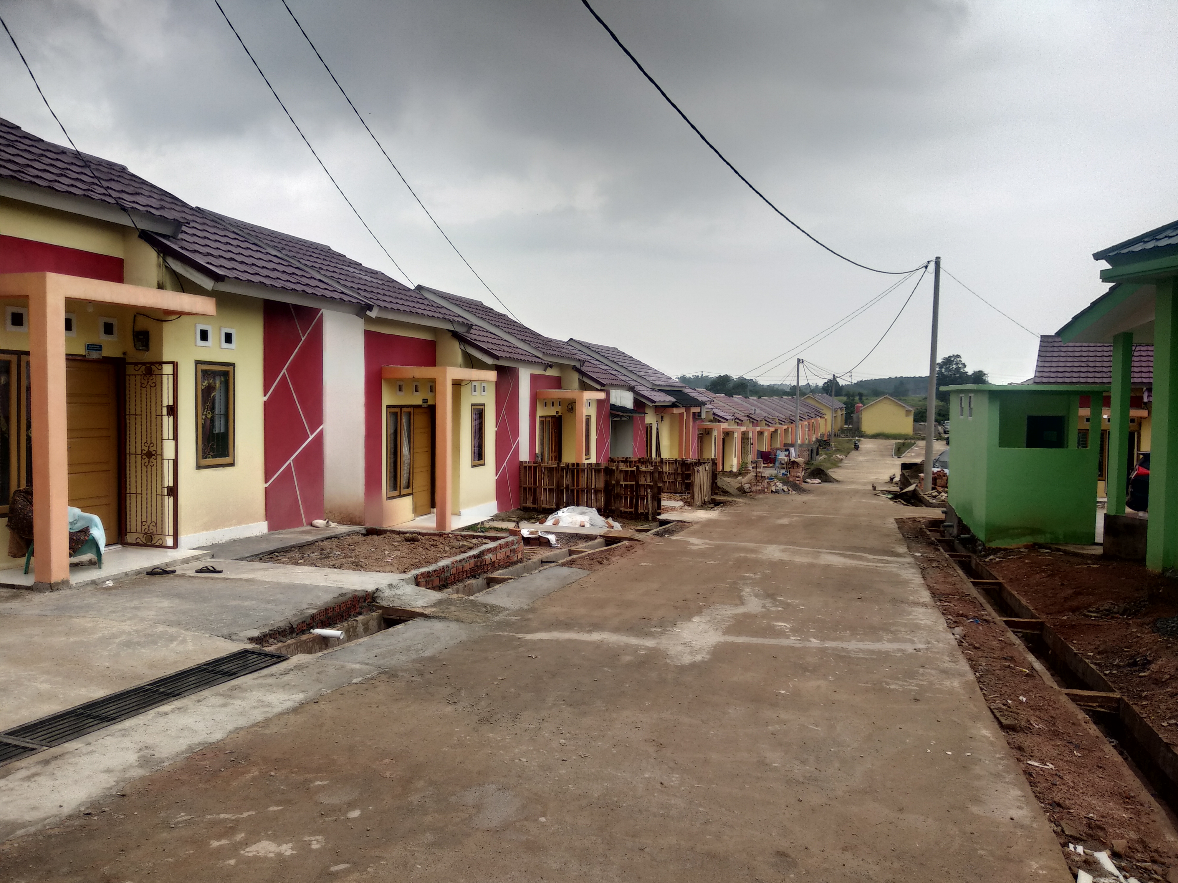 foto posisi tengah perumahan Bukit Rahma Residence