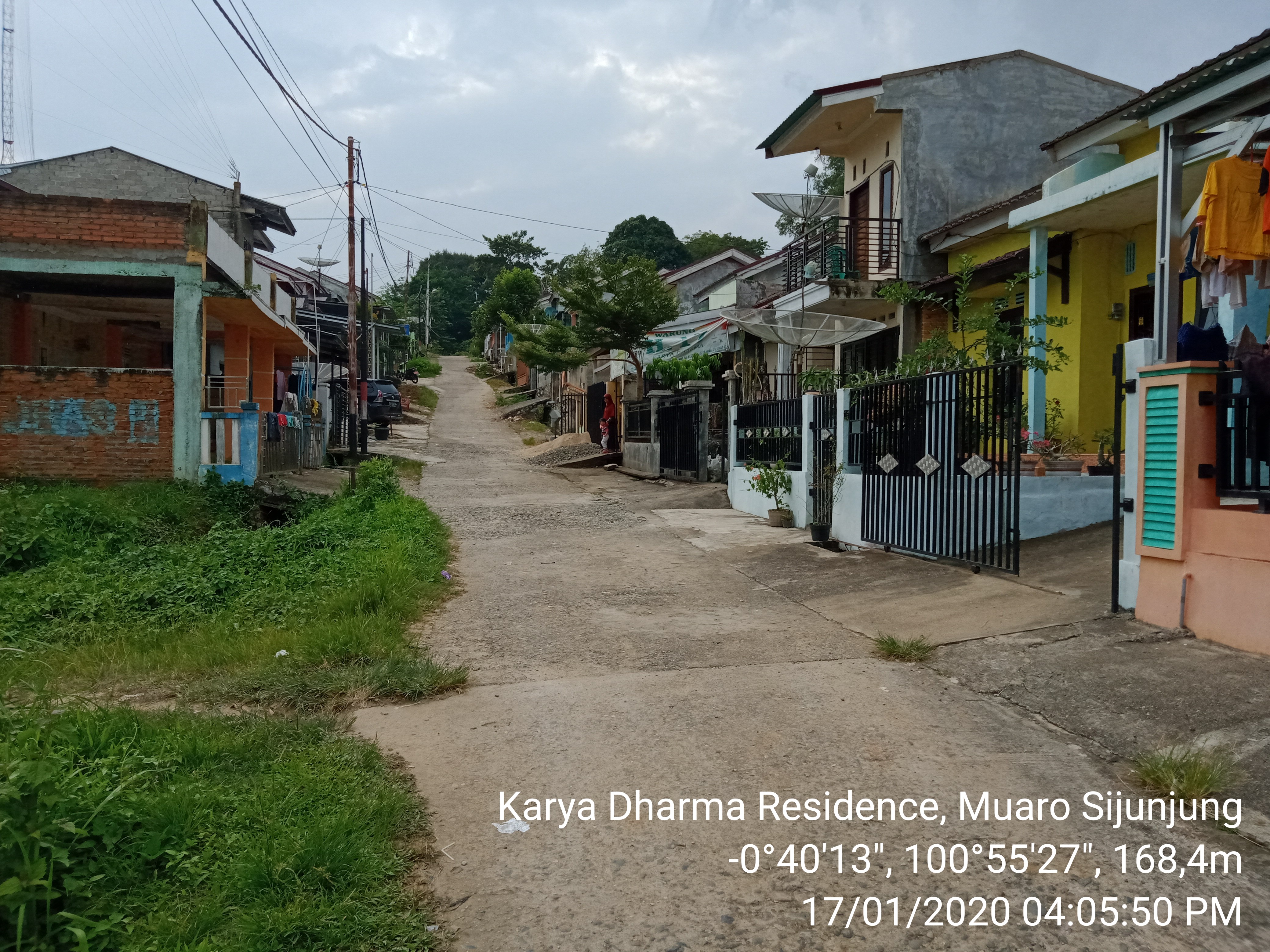 foto posisi tengah perumahan KARYA DHARMA RESIDENCE
