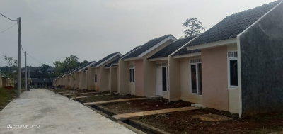 foto posisi tengah perumahan Villa Gading Royal 5