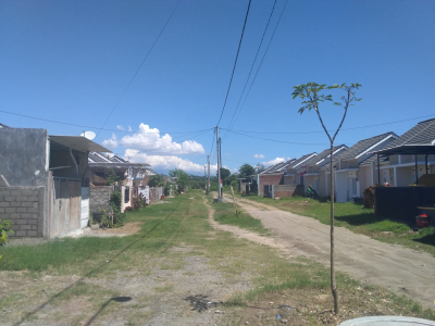 foto posisi tengah perumahan SAMBIREJO PARK