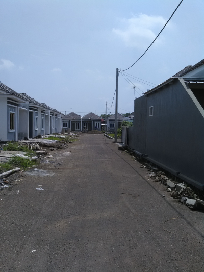 foto posisi tengah perumahan Graha Cendana Pabuaran