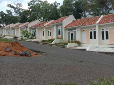 foto posisi tengah perumahan BABAKAN KURMA VILLAGE