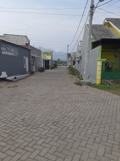 foto posisi tengah perumahan Kharisma Regency