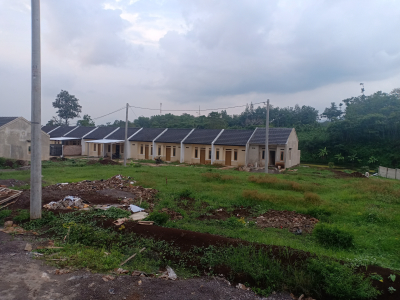 foto posisi tengah perumahan BUKIT HIJAU