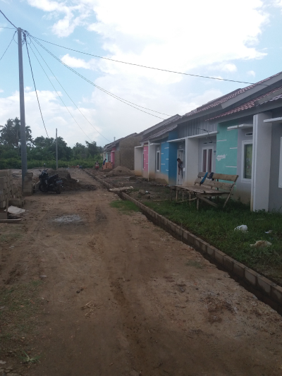 foto posisi tengah perumahan GRIYA SUKAJADI