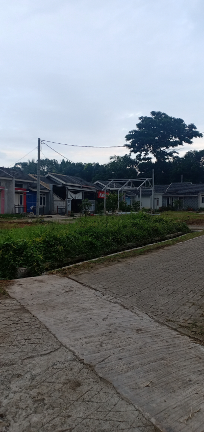 foto posisi tengah perumahan Griya Asri Tigaraksa