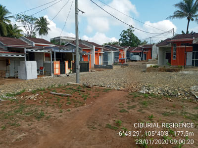 foto posisi tengah perumahan CIBURIAL RESIDENCE