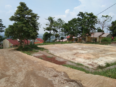 foto posisi tengah perumahan Taman Firdaus Ciluluk Indah
