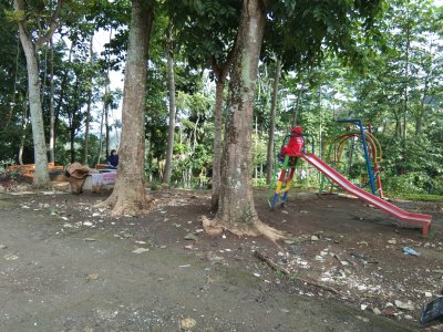 foto posisi tengah perumahan Taman Firdaus Citatah Indah