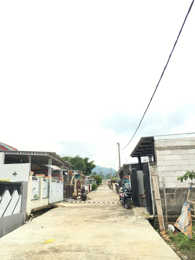 foto posisi tengah perumahan Perum Bukit Cisalak Permai